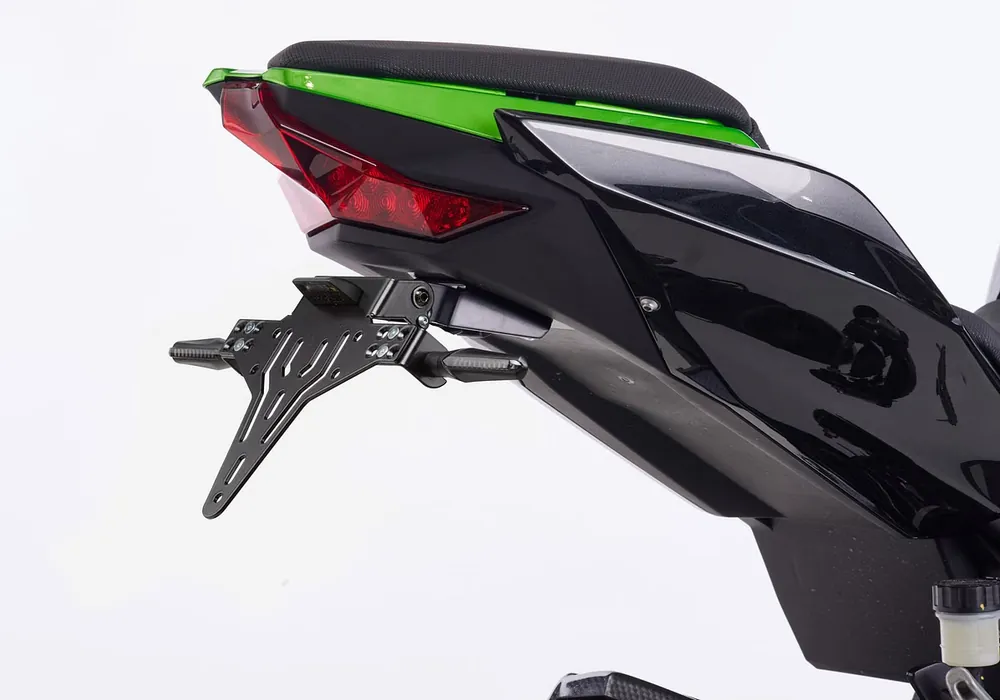 PROTECH V-SHAPE Kennzeichenhalter SET mit Reflektor und Beleuchtung Alu & Stahl Schwarz für KAWASAKI ZX-10R, ZX-10R SE, ZX-10RR Neue Kollektion