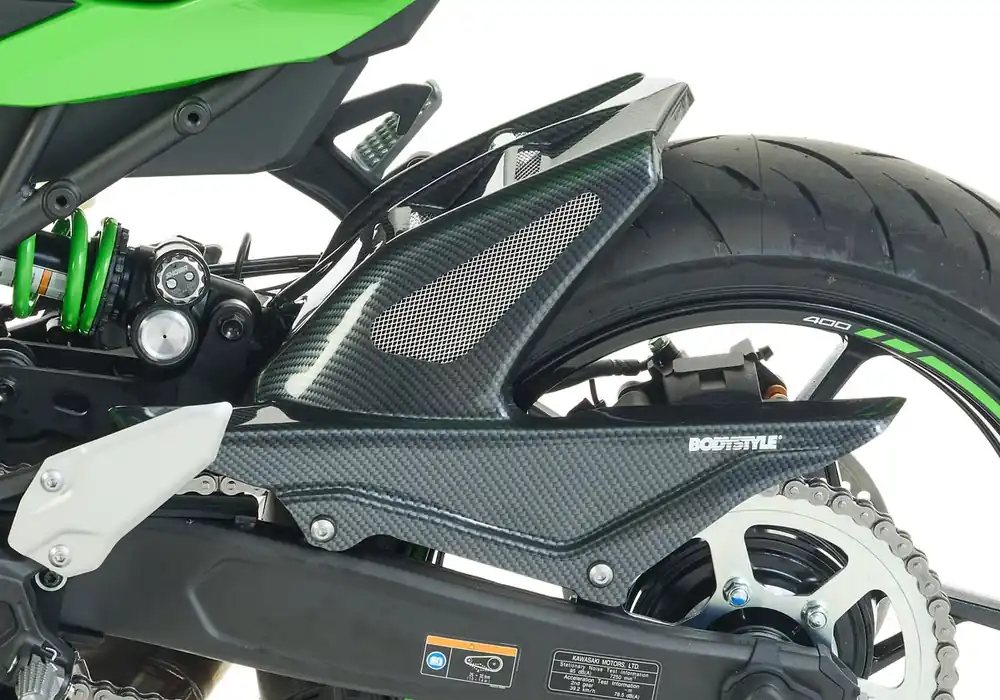 BODYSTYLE Raceline Hinterradabdeckung ABS Kunststoff Carbon Look für KAWASAKI ZX-4R / SE / RR Nur Für Kurze Zeit