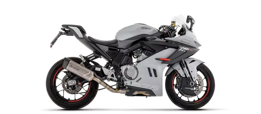ARROW Indy Race EVO Titan Komplettanlage passend für CF Moto 675 SR-R und 675 NK 25-26 Markenprodukt