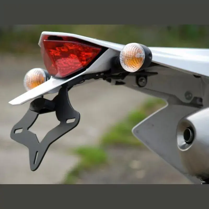 Aktuell R&G Premium Kennzeichenhalter passend für Husqvarna 630 SMR 2010-2011