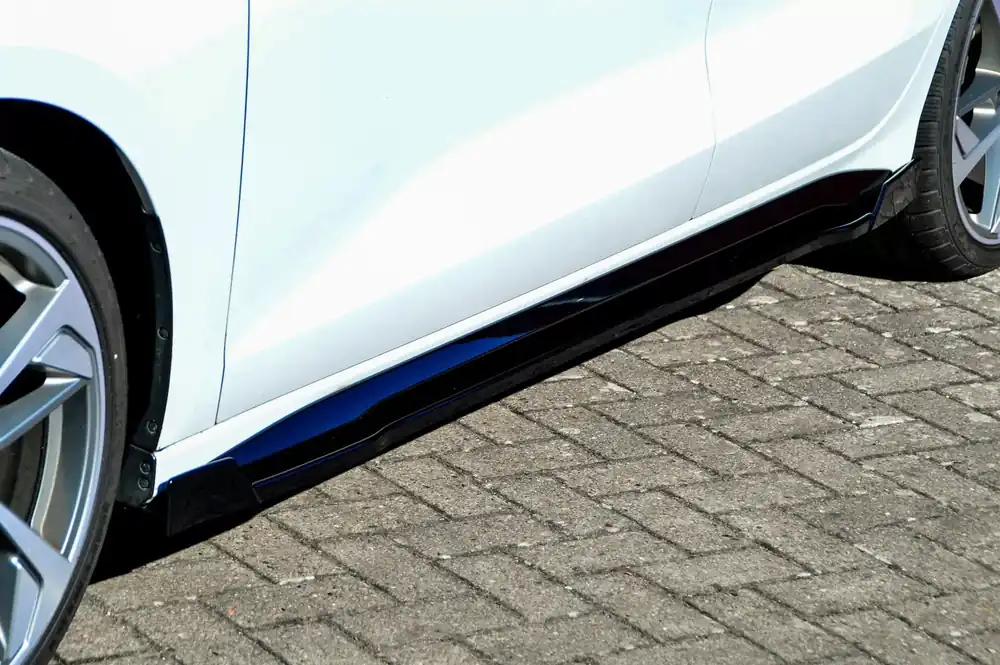 Must-Have CUP Seitenschweller mit Wing vorne + hinten passend für Audi A3 8Y S-Line & S3