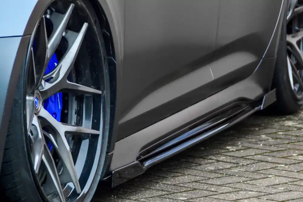 Zertifiziert Seitenschweller mit Wing vorne und hinten passend für Audi RS6 C8 ab 2019