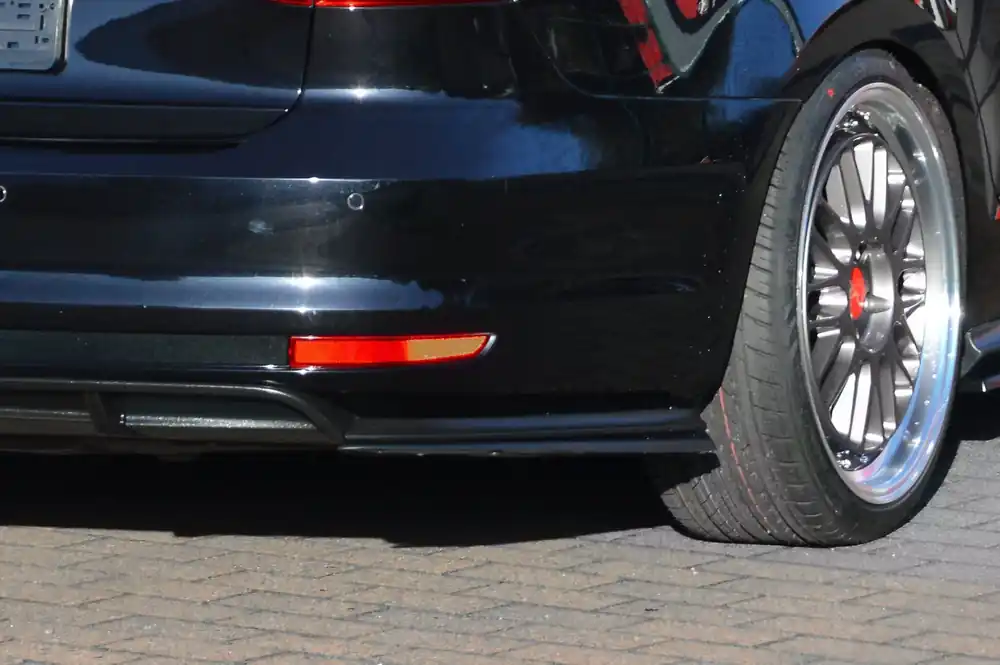 Neue Ware Heckansatz Seitenteile passend für VW Jetta 6 GLI